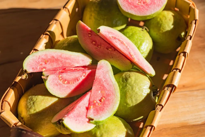 这种水果的维生素c含量很高还能抗氧化!春天吃正好|抗氧化|芭乐|口感_