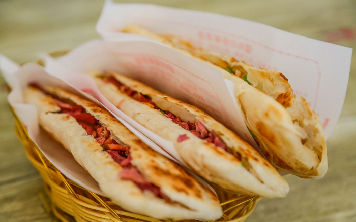 驴肉火烧岂能是"驴肉风味"火烧? | 新京报快评