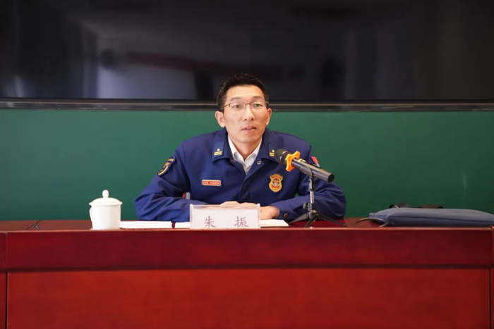 首次提拔36名优秀消防员任管理指挥人员