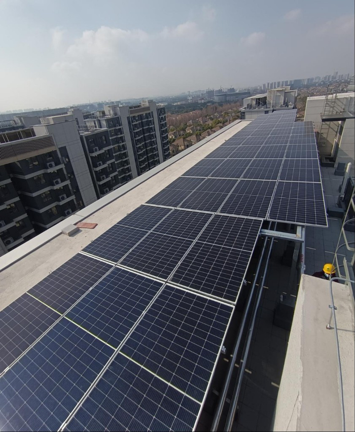 新规后上海首个新建居住建筑光伏成功并网|光伏|屋顶|建筑_新浪新闻
