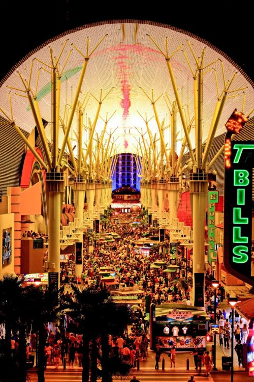 全球最大赌城:劝你别赌|拉斯维加斯|图片来源|视觉中国_新浪新闻