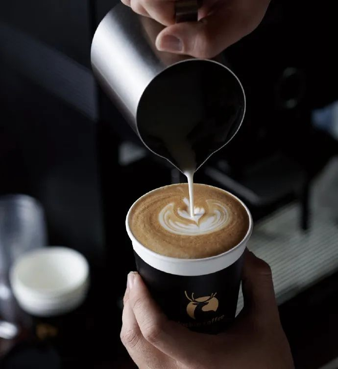 图源瑞幸咖啡官方微博