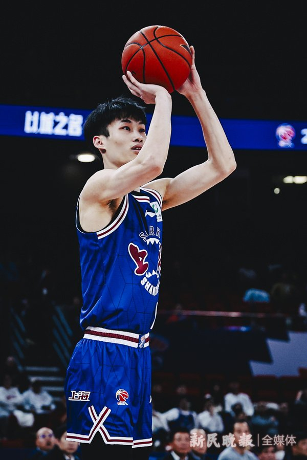 双星|大鲨鱼|戴昊_新浪新闻