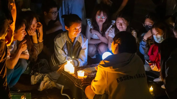 见多识广的年轻人总说福建游神赵世子还不如《原神》年纪大,但硬糖君