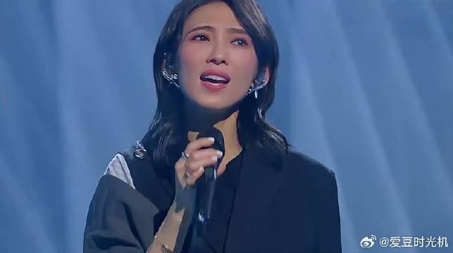 戴佩妮武艺带来《怎样》,一开口惊艳众人!