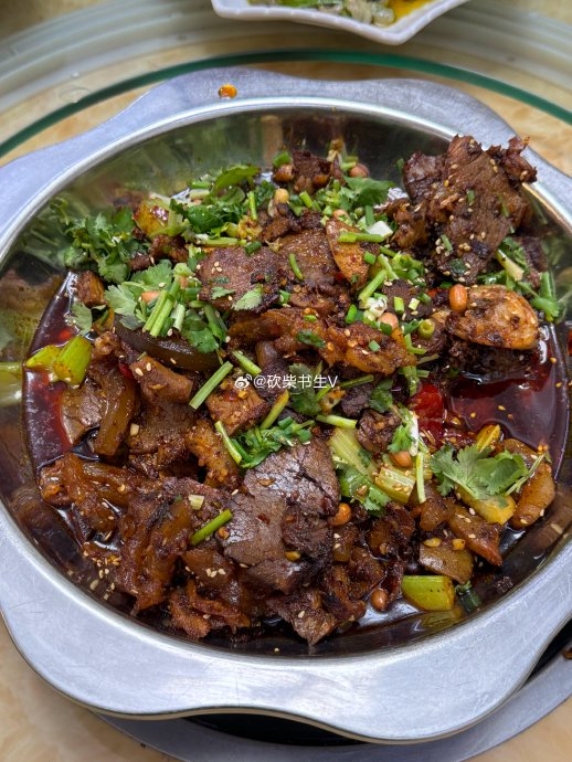 酒都仁怀特色美食——紫云牛肉,与合马羊肉齐名,紫云是茅台镇的一个