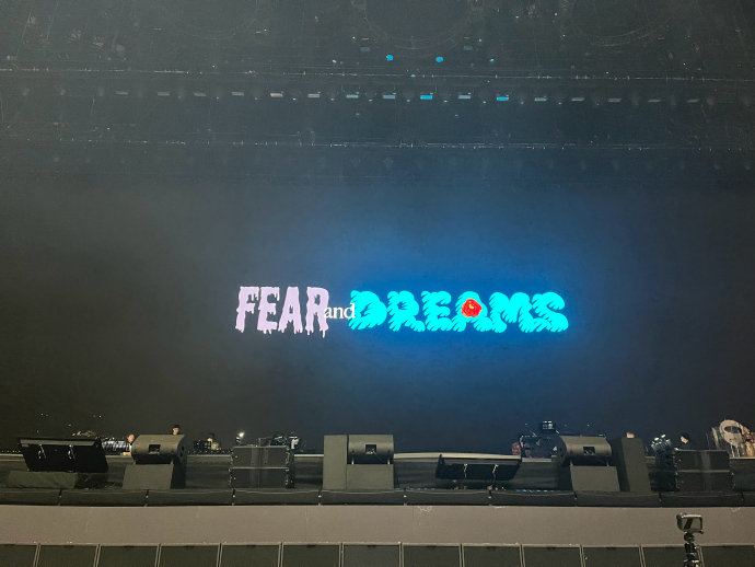 等eason～今晚安可会唱哪两首呢(好激动)|eason_新浪新闻