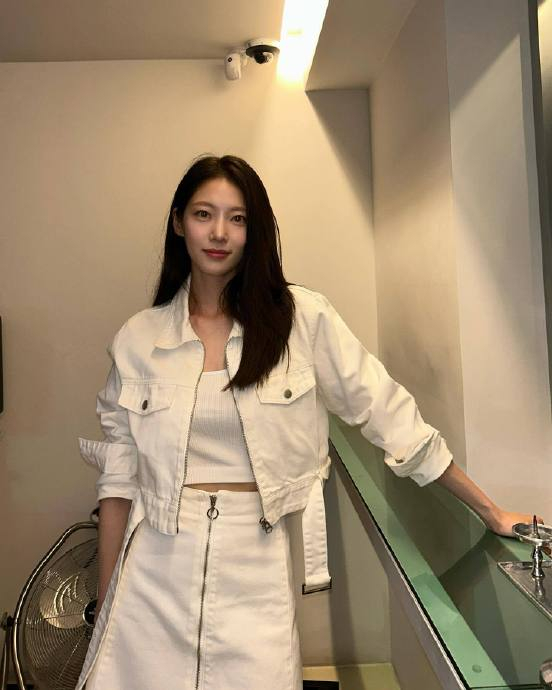 孔升妍经纪公司否认与孙浩俊恋爱,刚公开就否认了?