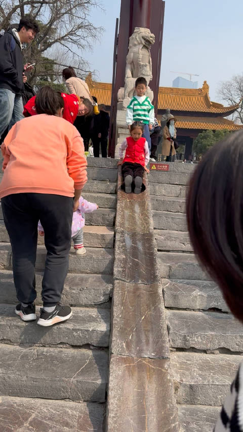 无数南京人的童年项目朝天宫的滑滑梯