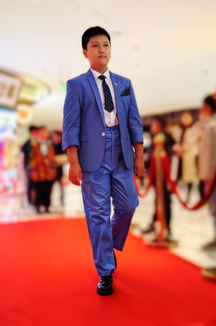华夏少年二十四孝《伯俞泣杖》郑州首映|伯俞泣杖|二十四孝|麦可_新浪新闻