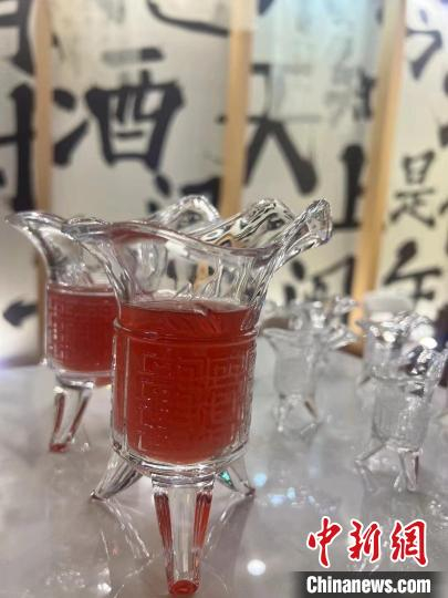 环球美酒圈粉消费者 成都糖酒会"与世界干杯"|成都|环球|美酒_新浪