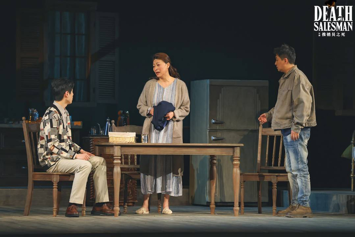 翻译家英若诚先生翻译的版本,并由著名戏剧理论家谭霈生担任总顾问