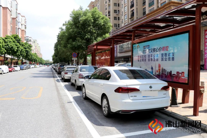 莘庭路道路两侧临时停车位9,腾大广场(约50个车位)8,和富广场停车场