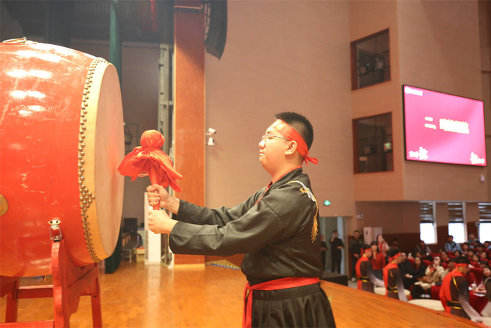 南宁多所学校为中考生花式加油|大鼓|中考|南宁市_新浪新闻