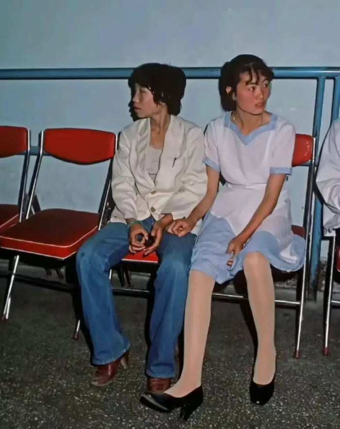 要求正牌女友给无缝衔接的道歉娱乐圈的三观跟着她的黑丝走是吧