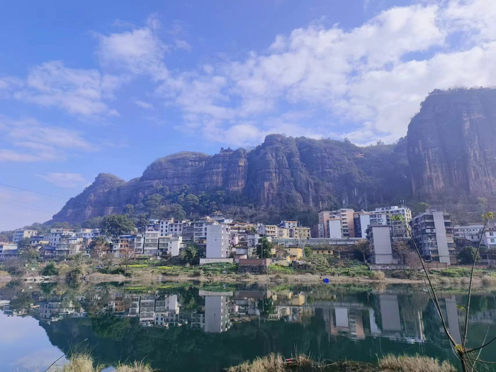 韶关乐昌坪石:"三线"整治还群众一片清爽天空|韶关市_新浪新闻