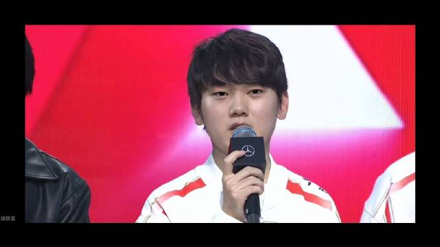 jackeylove的语言艺术祝宋哥永不加班然后天天准时看比赛tes战胜wewe