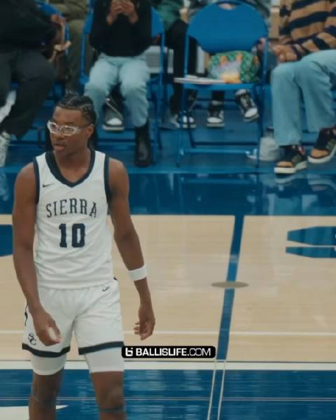 bryce在经历了多次转校后,又回到了塞拉峡谷高中