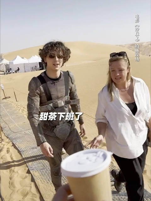 甜茶知道自己叫甜茶哇他看起来很喜欢这个称呼