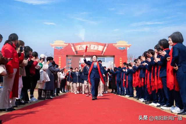 百日誓师燃斗志 壮志凌云战中考——南阳市第十五完全学校初中部百日