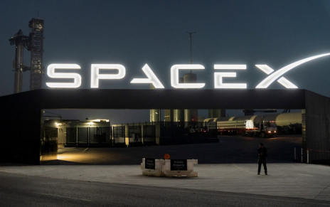 外媒曝美国利用spacex建间谍卫星网络,中国专家:美国的"太空非军事化"