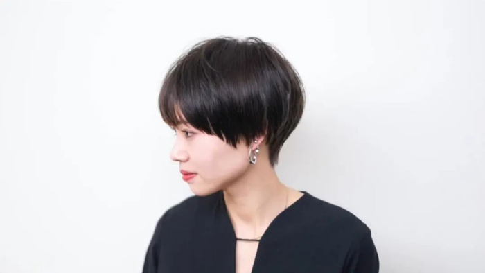 蘑菇头短发裁剪