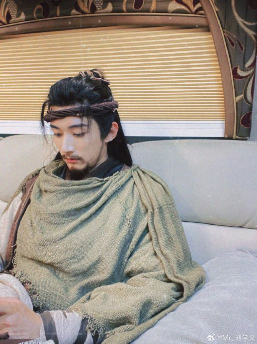 刘学义晒了两张潘樾花絮照,这种好东西怎么才发||张潘