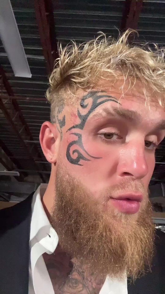 杰克炮杰克保罗jakepaul嘲讽迈克泰森miketyson咬耳朵