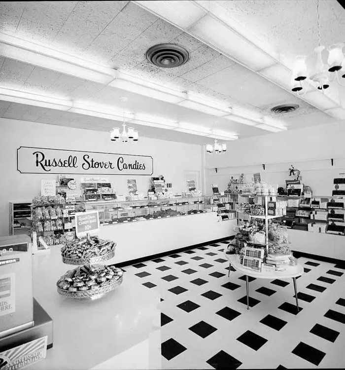 拉塞尔·斯托弗糖果店