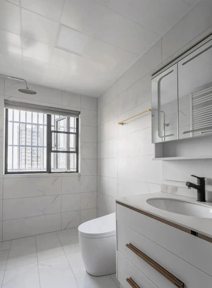 告别杂乱无章!卫生间收纳做好这些事,让你的小空间焕然一新