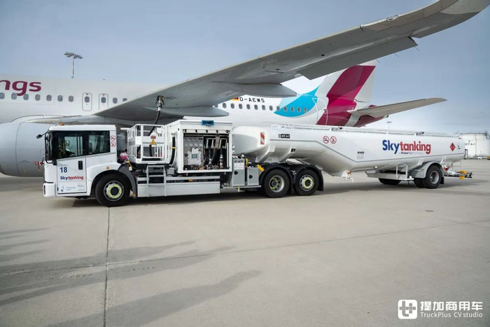 飞机加油车你见过吗?