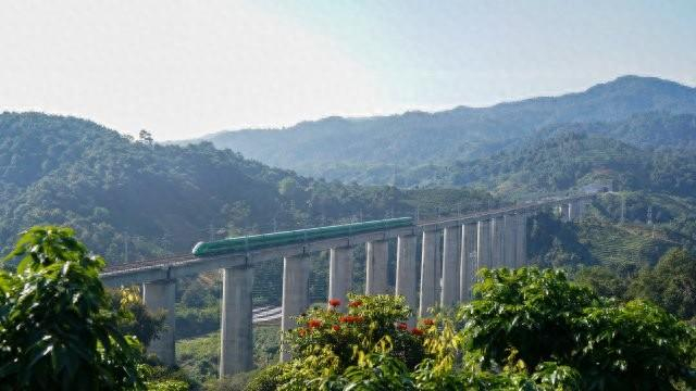 中老铁路连续6个月旅客发送量创新高