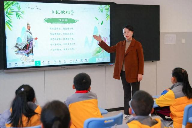 陕西师范大学附属小学:一诗一词一世界|笠翁对韵|陕西师范大学|诵读