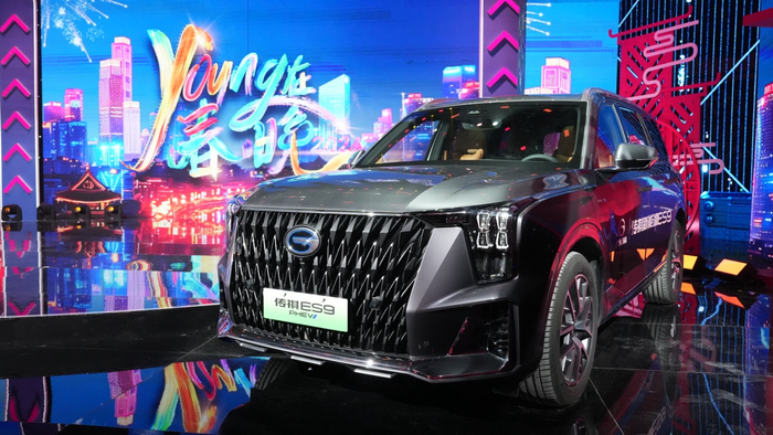 传祺es9贺岁版 免费升级11项配置,更享至高9999元购车