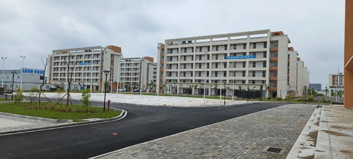 ▲玉林职业技术学院（一期）校园一景。（资料图片）