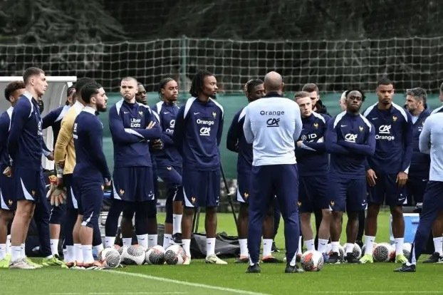 法国足协要求国家队训练日穆斯林球员推迟斋戒,有人不同意|足协|训练