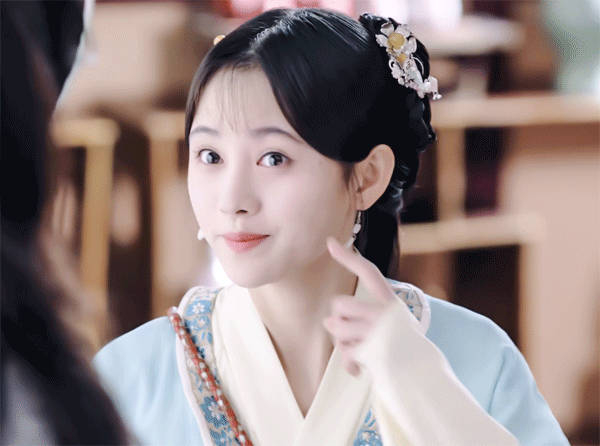 鞠婧祎半永久妆容之前也挺好看啊…|鞠婧祎|妆容|丝绒裙_新浪新闻