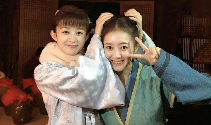 明兰和小桃吃货二人组上大分咯|盛明兰|赵丽颖_新浪新闻