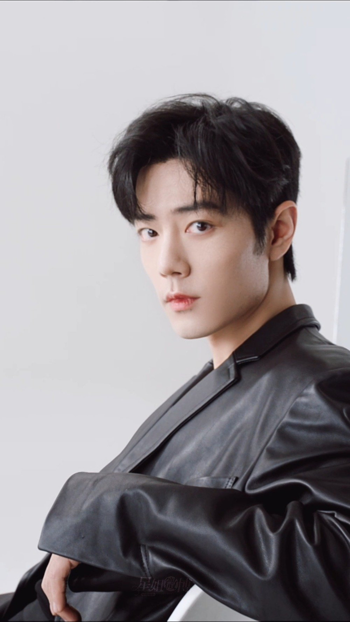 肖战最新大片竖屏皮衣怼脸好帅