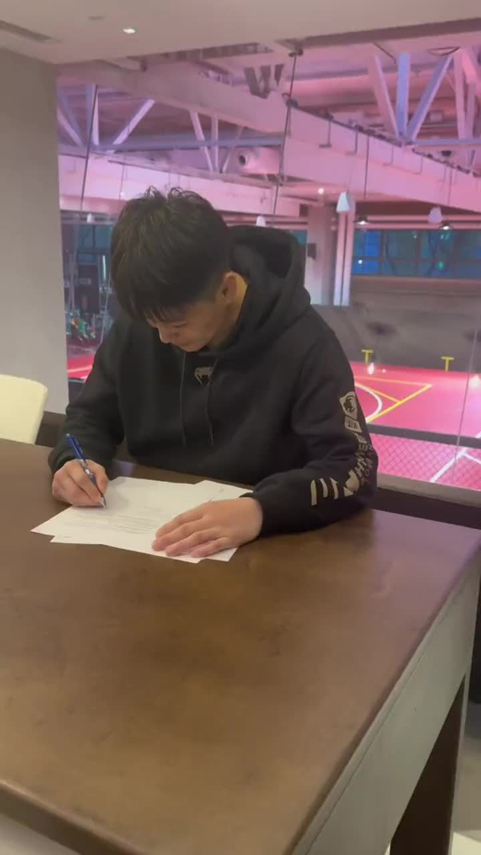 散打一姐王聪wangcong让大家久等了