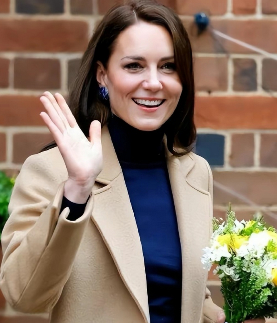 失踪的凯特王妃被拍到了?和威廉王子有说有笑,网友越看越像替身|凯特