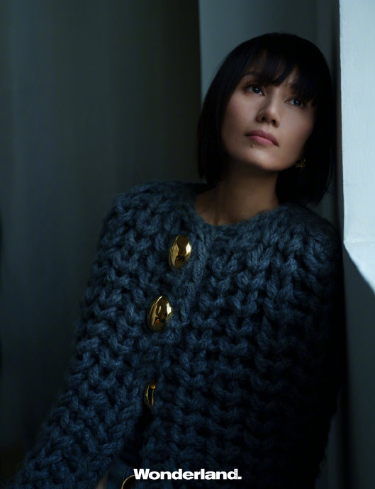 在纷繁复杂的生活中,她用温柔找到属于自己的纯粹|春日|袁泉_新浪新闻