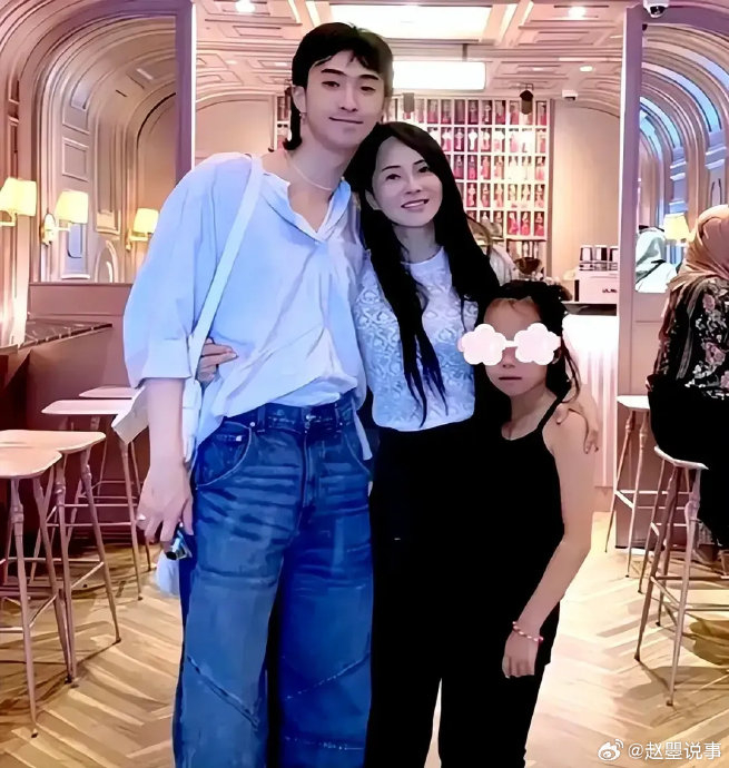 伊能静女儿小米粒真的很喜欢哈利哥哥