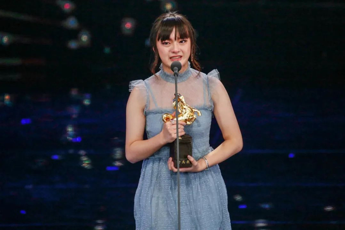 这位00花开始当导演了……|血观音|文淇|嘉年华_新浪新闻