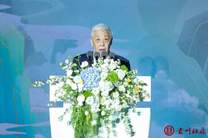 ▲中国酒类流通协会常务副会长 刘员