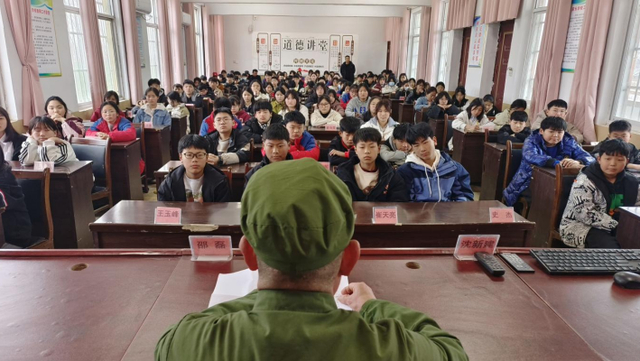 商丘市梁园区退役军人事务局我是老兵宣讲队走进区谢集镇第二中学