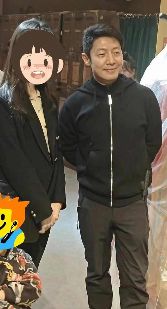 撒贝宁携4岁龙凤胎游西安感受盛唐文化,妻子李白穿汉服美如天仙|李白