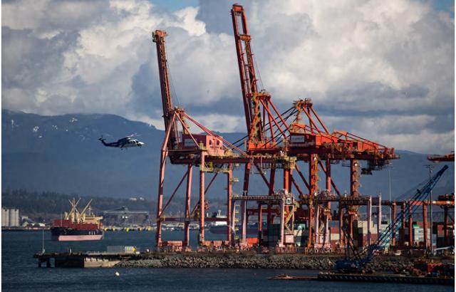 跟着美国瞄准中国？加联邦政府被爆与地方港务局合作，评估起重机安全风险