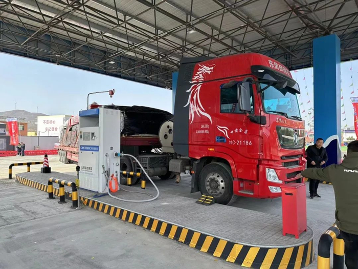 山西高速静乐服务区实现"零"突破|能源|静乐|加气站_新浪新闻