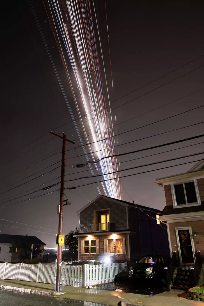 长曝光摄影绘出的魔法光轨